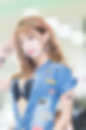 韩国性感车模人体艺术沙龙图片