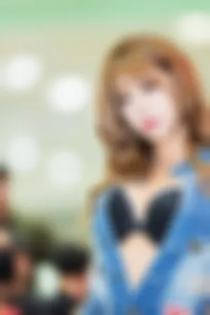 韩国性感车模可爱写真