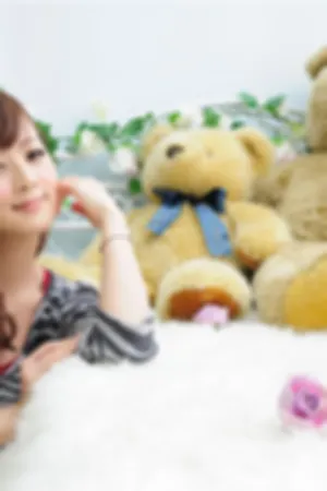 MM优雅闲适写真图片