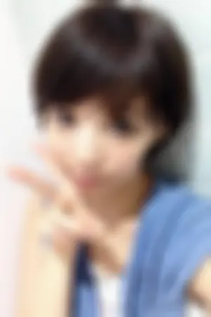 大眼灵气美女私房照