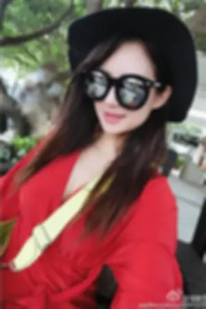 俏皮养眼私房照