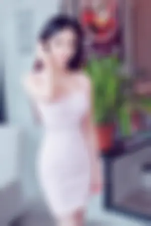 街拍写真性感曲美身姿引爆全场