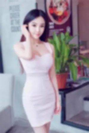 街拍写真性感曲美身姿引爆全场