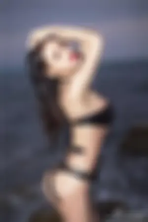 俏丽美人私房照