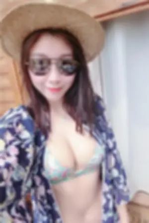 脸书网比基尼照片