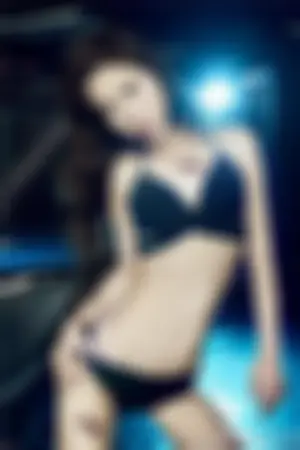 张艾妮Annie 性感养眼的微博私房照