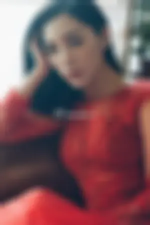 戴女王( )- 微博私房写真