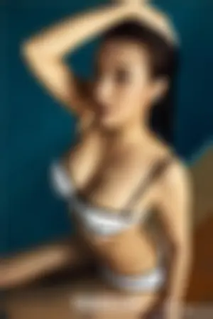 果儿Victoria- 冷艳女王的超汹诱惑