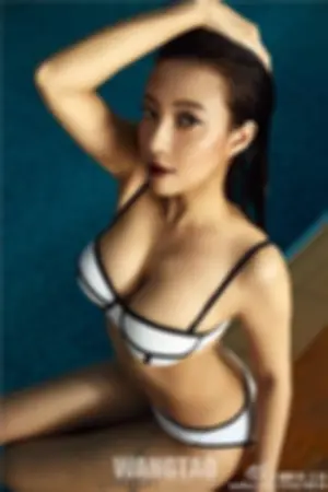 果儿Victoria- 冷艳女王的超汹诱惑