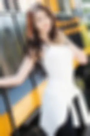 殷夏荣 南韩超赞车模外拍