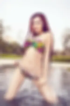 比基尼湿身诱惑写真