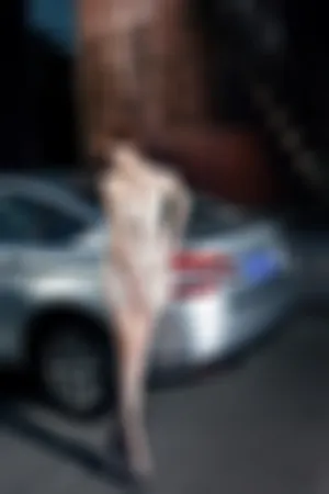 超模与C5的浪漫邂逅 性感爆乳写真