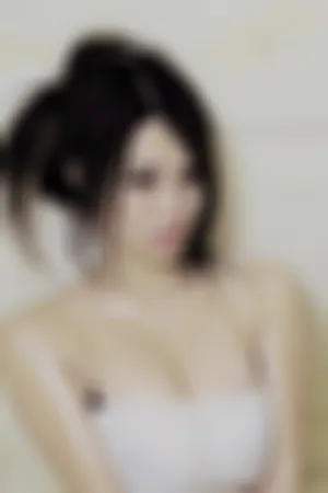 I级艳后不知火舞裙子开叉到腰 险露私处