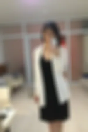 早期纱裙自拍照