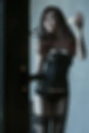 黑衣性感内衣爆乳写真