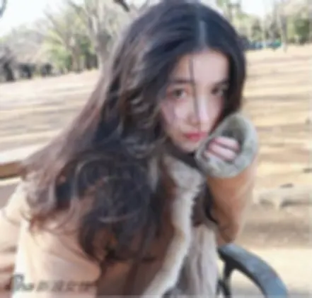 12岁日法混血小模特私照 甜美可人高颜值