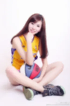 美女科密 湖人24号球衣写真