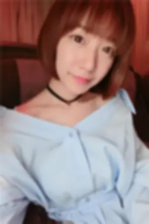 泱泱 短发美女好清新