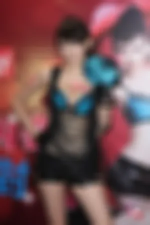 代言內衣品牌easybody 爆乳活动现场照