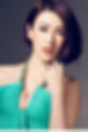 短发性感低胸写真 - MOKO!美空