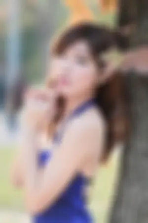 Beautyleg冰山美人初夏公园外拍