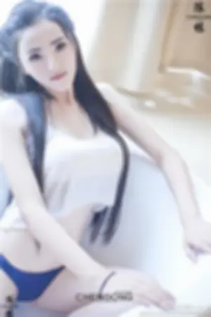 浴缸里的干净姑娘