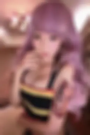 洋娃娃般的正妹也有如此好身材