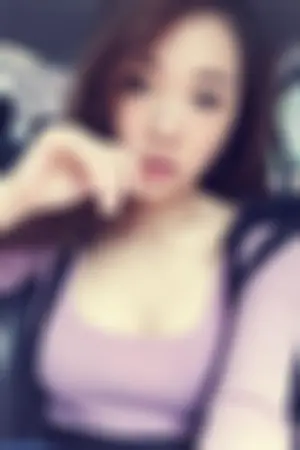 好甜美的大眼正妹