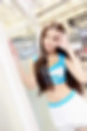 美腿车模私房照