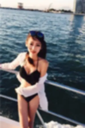 很有诗意的大美女私房图