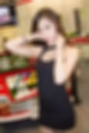 Amber 超苗条性感舞者