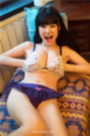 Flower 儿 G奶甜心最新私房写真