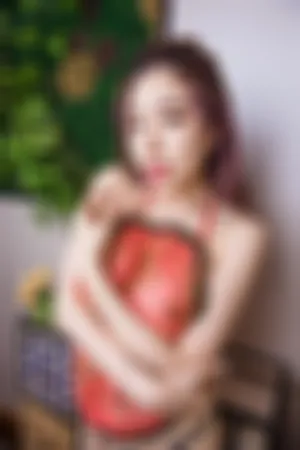 [TouTiao]头条女神 2016.10.25 绝色红肚兜