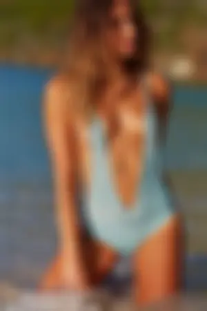 全球最辣冲浪女神写真美图