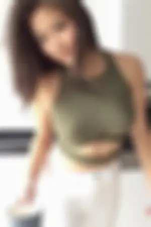 新加坡正妹化妆师身材太「凶」狠