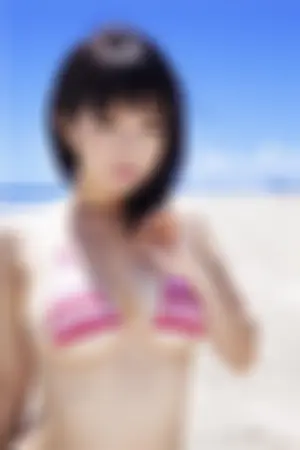 童颜巨乳美少女比基尼写真