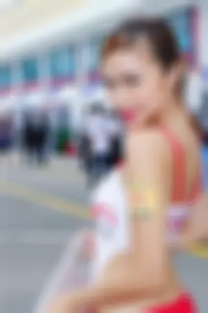 Mercedez 中西德三国混血儿模特