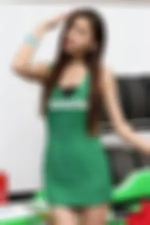 澳门本土车模 甜美笑容最抢镜