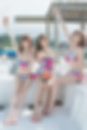 台湾啦啦队「伊梓帆」比基尼联合写真书