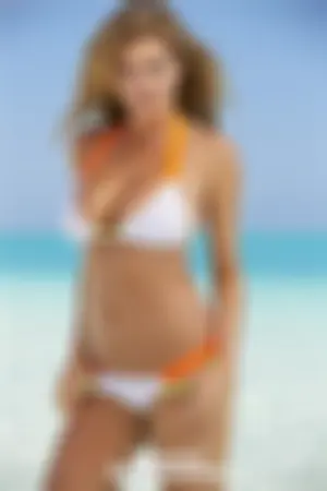 凯特·阿普顿 全球世纪美胸火辣比基尼写真