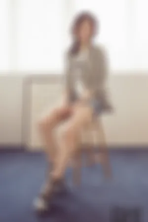 韩国BNT国际版杂志 格子装清纯写真