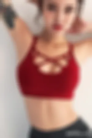 微博最新性感运动健身自拍图片