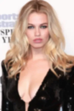 95后超模拍摄体育画报2017特辑最新写真