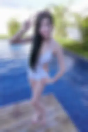 伊芙琳(樂樂) 天灯正妹混血靓丽私房照