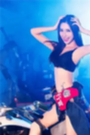 气质车模香车写真