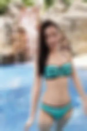 Cherry Ng 大车模特美感比基尼写真