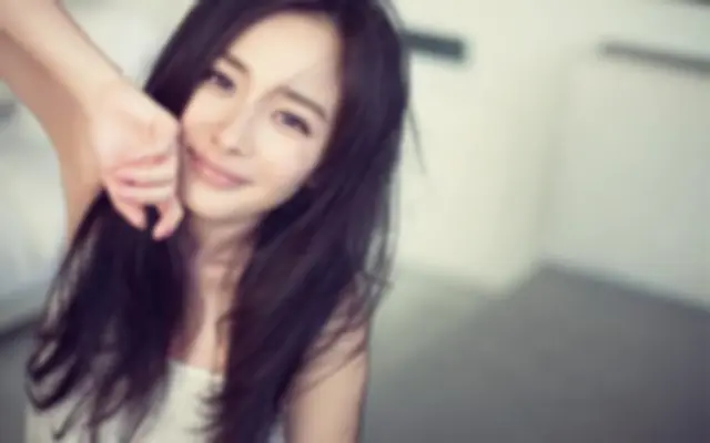 杨幂替身微博爆红 整容前后对比照被扒