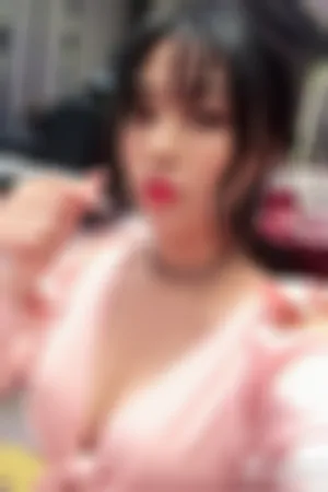 32D香港女星蔚雨芯Rainky 微博最新性感爆乳自拍活动照