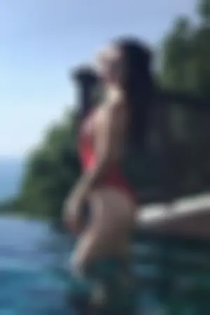 比基尼藏不住的好身材