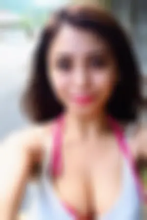 日菲混血模特性感私房照